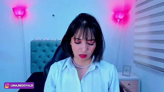 lina bedoya  online show from 01/28/25, 11:49