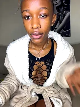 Snapshot of Shanniva chatting on 11/09/25, 03:38 Shanniva online show from 11/09/25, 03:38