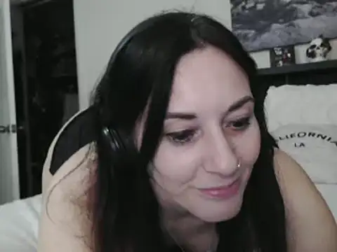 CrystalLakeXO online show from 02/06/25, 09:22