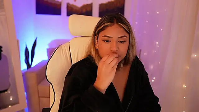 SaraParisi online show from 12/22/24, 12:07