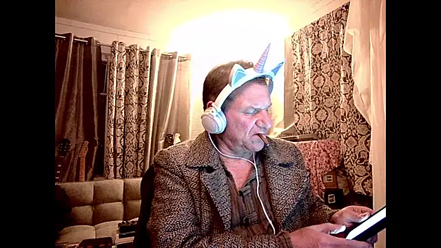 coryassman online show from 01/22/25, 07:46