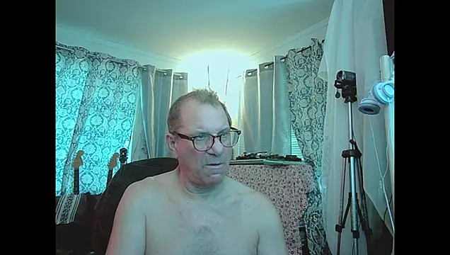 coryassman online show from 04/22/26, 07:48