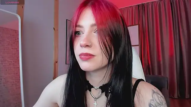 Snapshot of arielabradberry chatting on 02/11/25, 04:35 arielabradberry online show from 02/11/25, 04:35