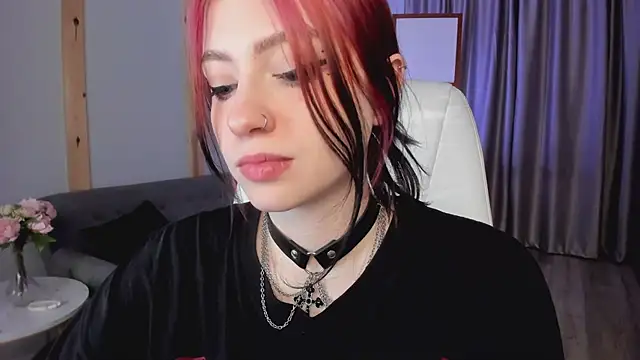 Snapshot of arielabradberry chatting on 03/11/25, 08:09 arielabradberry online show from 03/11/25, 08:09