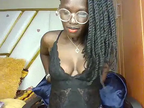 cutesmiling online show from 02/09/25, 09:28