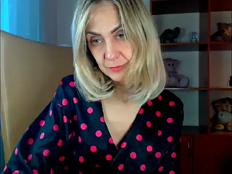 Snapshot of Tanya6547 chatting on 10/20/25, 08:04 Tanya6547 online show from 10/20/25, 08:04