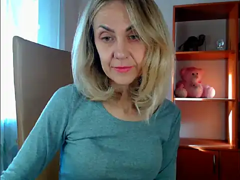 Snapshot of Tanya6547 chatting on 10/25/25, 01:07 Tanya6547 online show from 10/25/25, 01:07