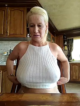 Snapshot of Lotus-blume1 chatting on 09/14/25, 09:19 Lotus-blume1 online show from 09/14/25, 09:19