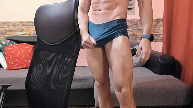 HotHunkTrainer online show from 03/27/26, 09:21