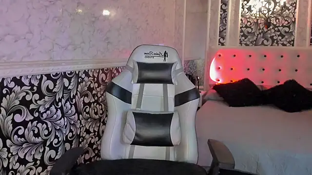 Foxy Slave online show from 03/08/25, 07:20