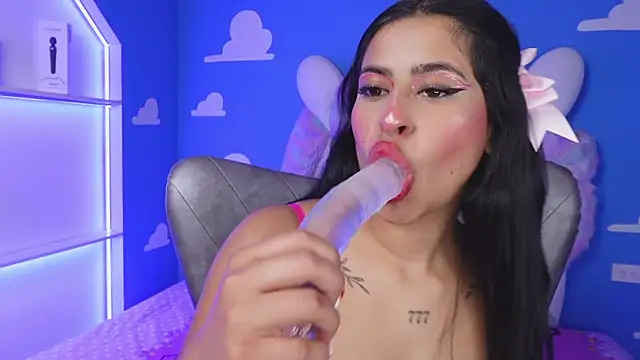 miss romyna online show from 10/10/25, 11:09