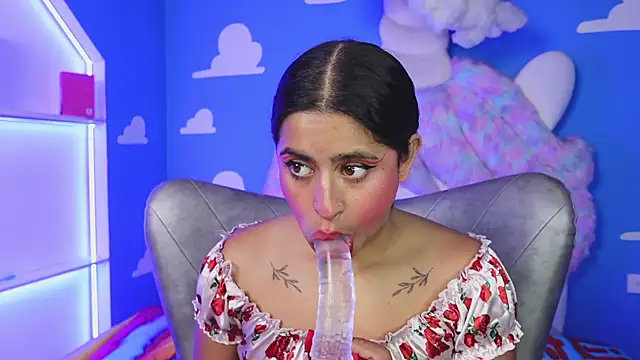 miss romyna online show from 04/15/26, 11:06