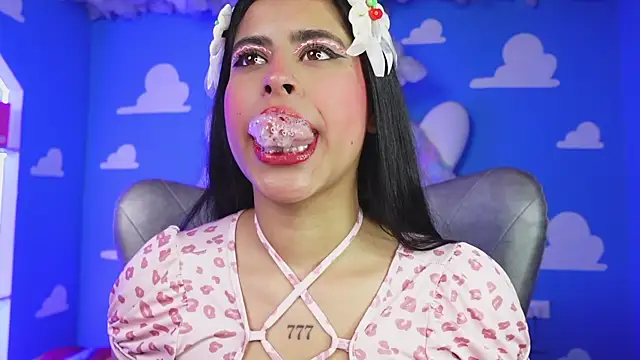 miss romyna online show from 04/18/26, 11:03