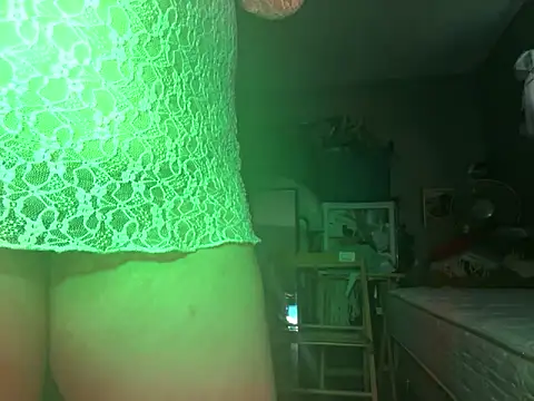 Snapshot of fatpus1169 chatting on 09/17/25, 04:52 fatpus1169 online show from 09/17/25, 04:52