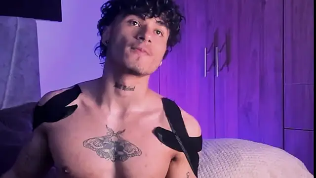 Snapshot of Thomas_Fit1 chatting on 09/11/25, 04:23 Thomas Fit1 online show from 09/11/25, 04:23