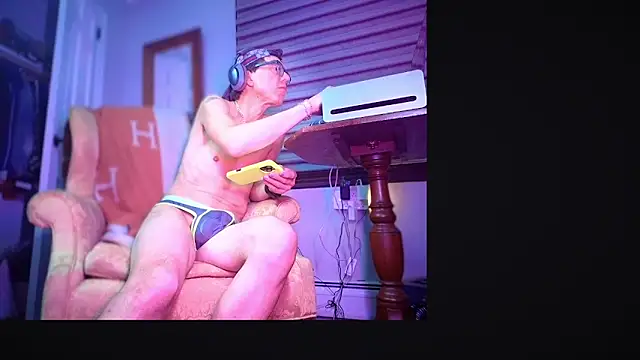 YouLikeBigDick9 online show from 12/30/24, 09:27