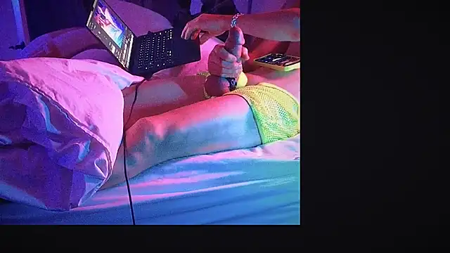 YouLikeBigDick9 online show from 03/13/25, 07:53