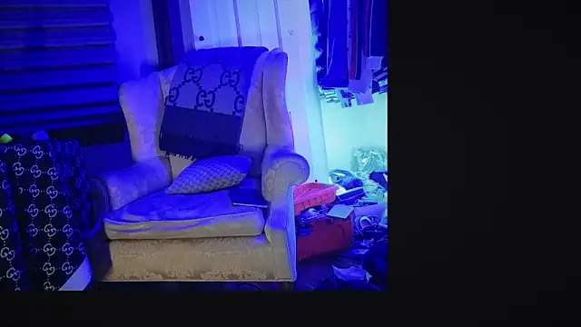 YouLikeBigDick9 online show from 03/15/25, 06:36