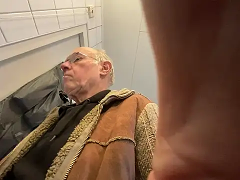 martxxxxx online show from 12/15/24, 10:07