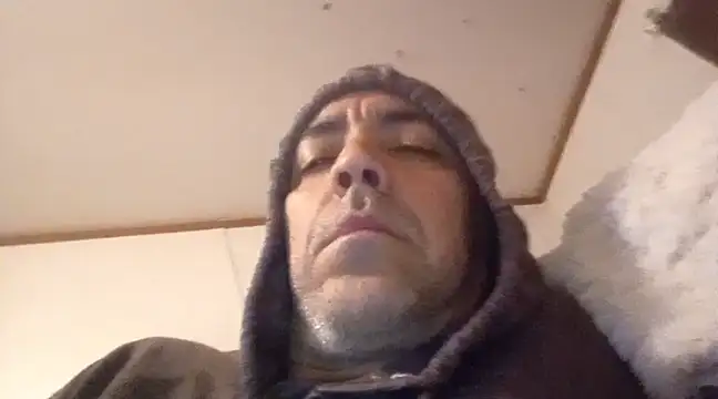 Xoc8  online show from 03/04/25, 09:51