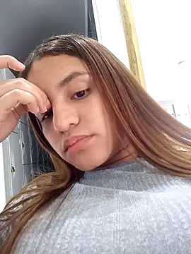 AnthonelaDuque online show from 02/11/25, 06:11