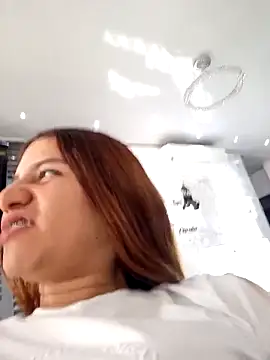 AnthonelaDuque online show from 03/03/25, 08:00