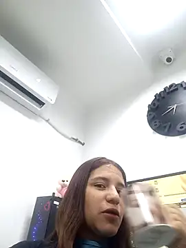 AnthonelaDuque online show from 03/18/25, 11:41