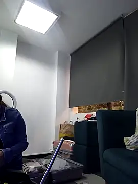 AnthonelaDuque online show from 12/01/25, 11:37