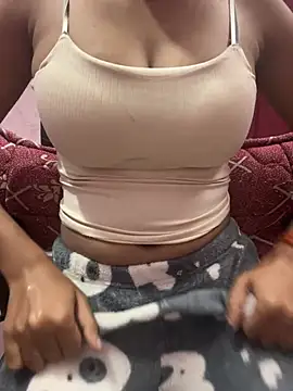 Snapshot of lallela chatting on 03/12/25, 11:12 lallela online show from 03/12/25, 11:12