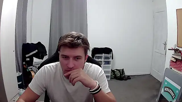 PKrisztian online show from 09/18/25, 06:43