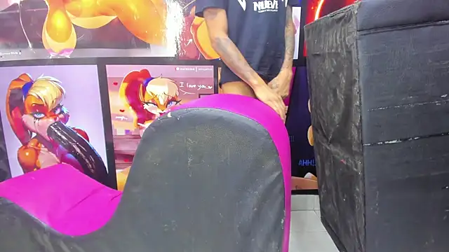 Snapshot of Grouphot_naugthy chatting on 02/01/25, 03:39 Grouphot naugthy online show from 02/01/25, 03:39