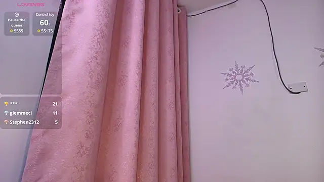 Snapshot of Palo_santo chatting on 02/27/25, 03:14 Palo santo online show from 02/27/25, 03:14