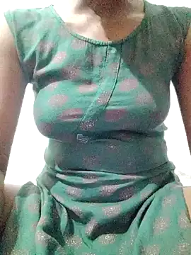 rituporna2004 online show from 03/03/25, 01:09