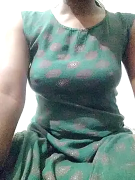 rituporna2004 online show from 03/22/25, 11:11