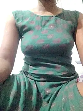 rituporna2004 online show from 11/13/25, 02:43