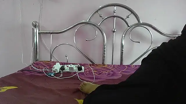 my-laila online show from 03/28/26, 07:30