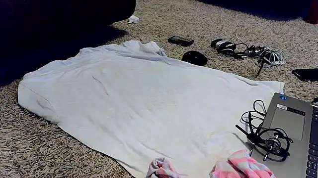 femgui69 online show from 04/19/26, 02:27