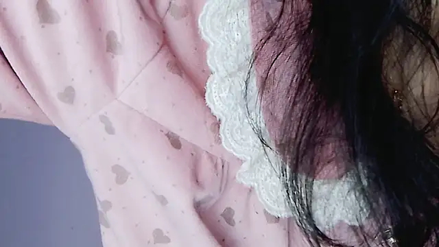 Baenee online show from 12/31/24, 03:53