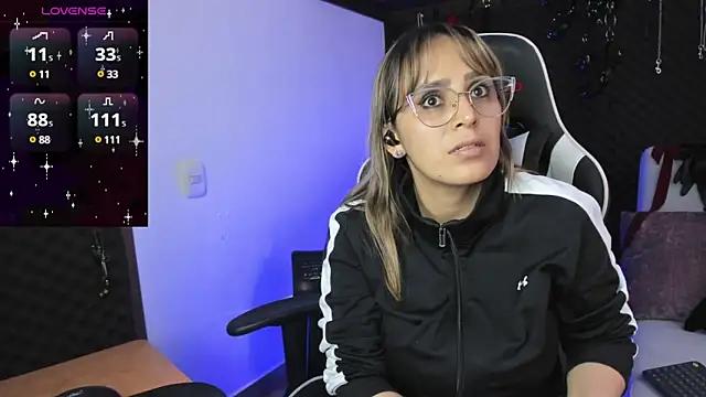 Sara Mills06 online show from 02/13/25, 03:56