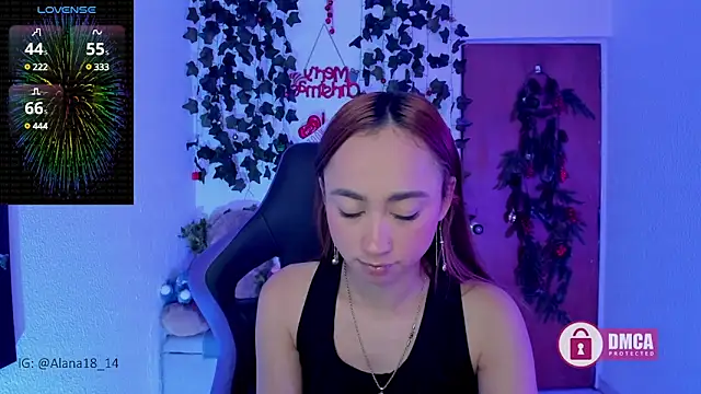 Snapshot of Alana_Pherson chatting on 12/14/24, 04:01 Alana Pherson online show from 12/14/24, 04:01