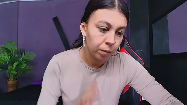 Juliet Nasty online show from 10/10/25, 12:15