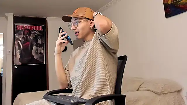 a lejandro 0 8 online show from 12/25/24, 12:48