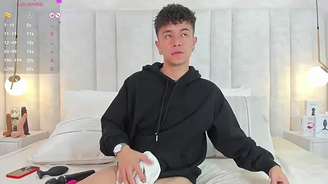 Snapshot of 1m_Joel chatting on 02/13/25, 12:02 1m Joel online show from 02/13/25, 12:02