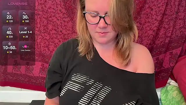 GlitterKitty108 online show from 07/05/26, 03:41