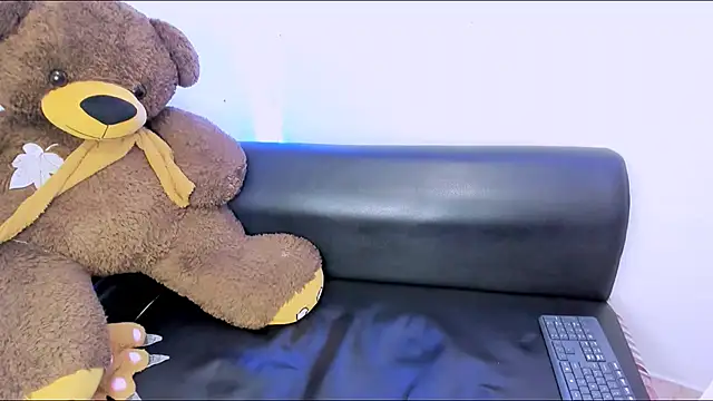 aurora mcry online show from 03/01/25, 08:13