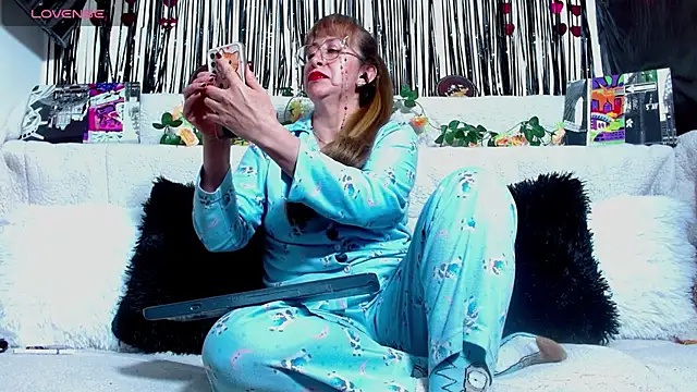 Wiktoria Brownx online show from 04/18/26, 12:03