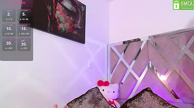 Snapshot of LauryMoons chatting on 02/18/25, 10:47 LauryMoons online show from 02/18/25, 10:47