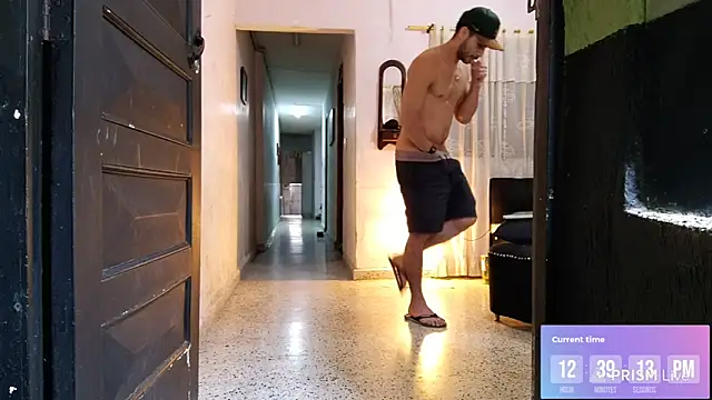 Snapshot of sexyboycolombi4 chatting on 01/25/25, 05:40 sexyboycolombi4 online show from 01/25/25, 05:40