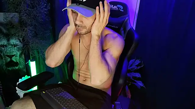 Snapshot of sexyboycolombi4 chatting on 03/14/25, 03:15 sexyboycolombi4 online show from 03/14/25, 03:15