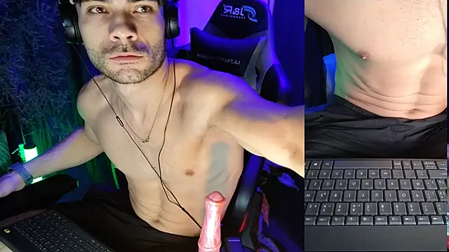 Snapshot of sexyboycolombi4 chatting on 03/15/25, 09:27 sexyboycolombi4 online show from 03/15/25, 09:27